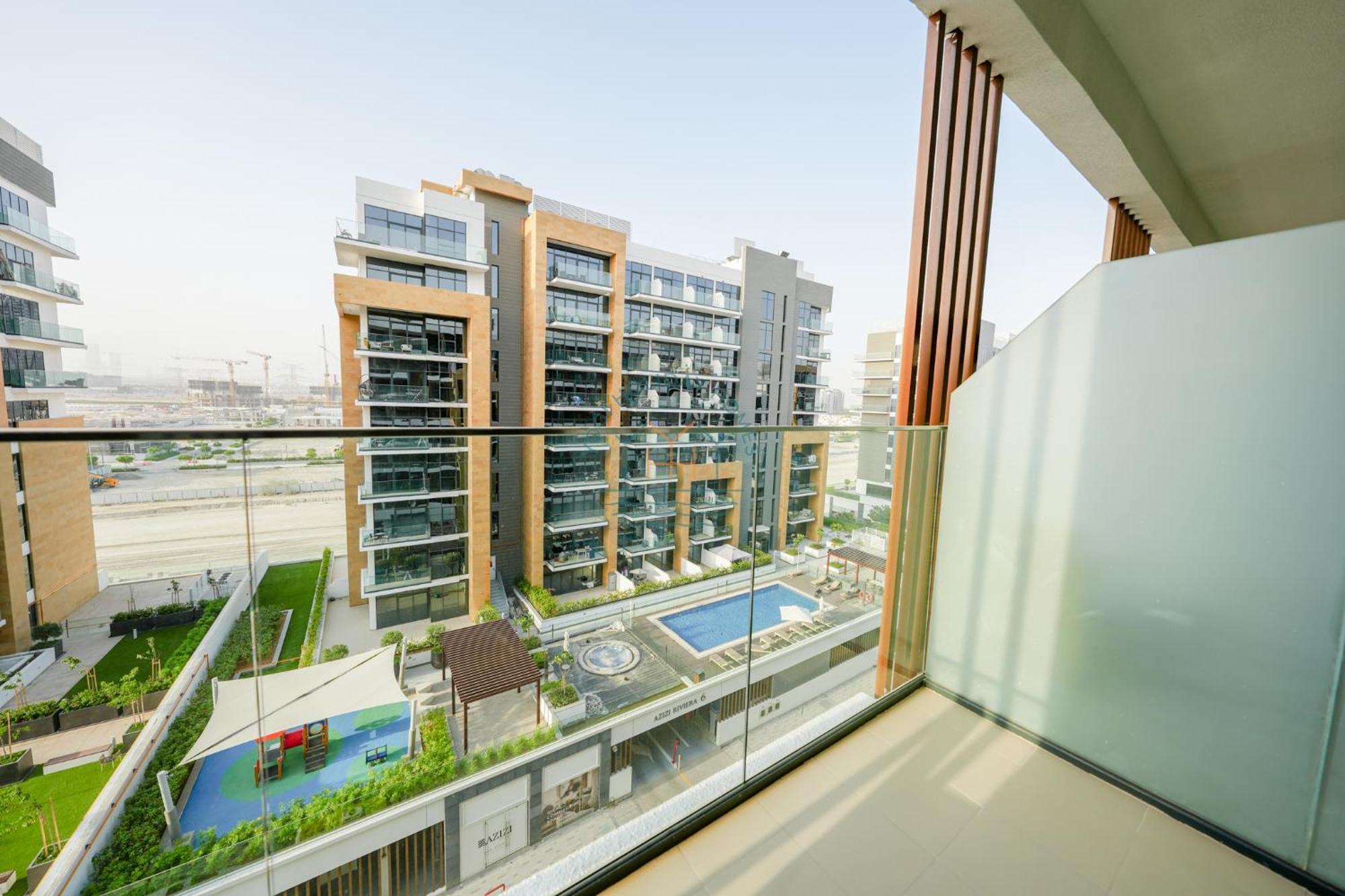 Azizi Riviera 18